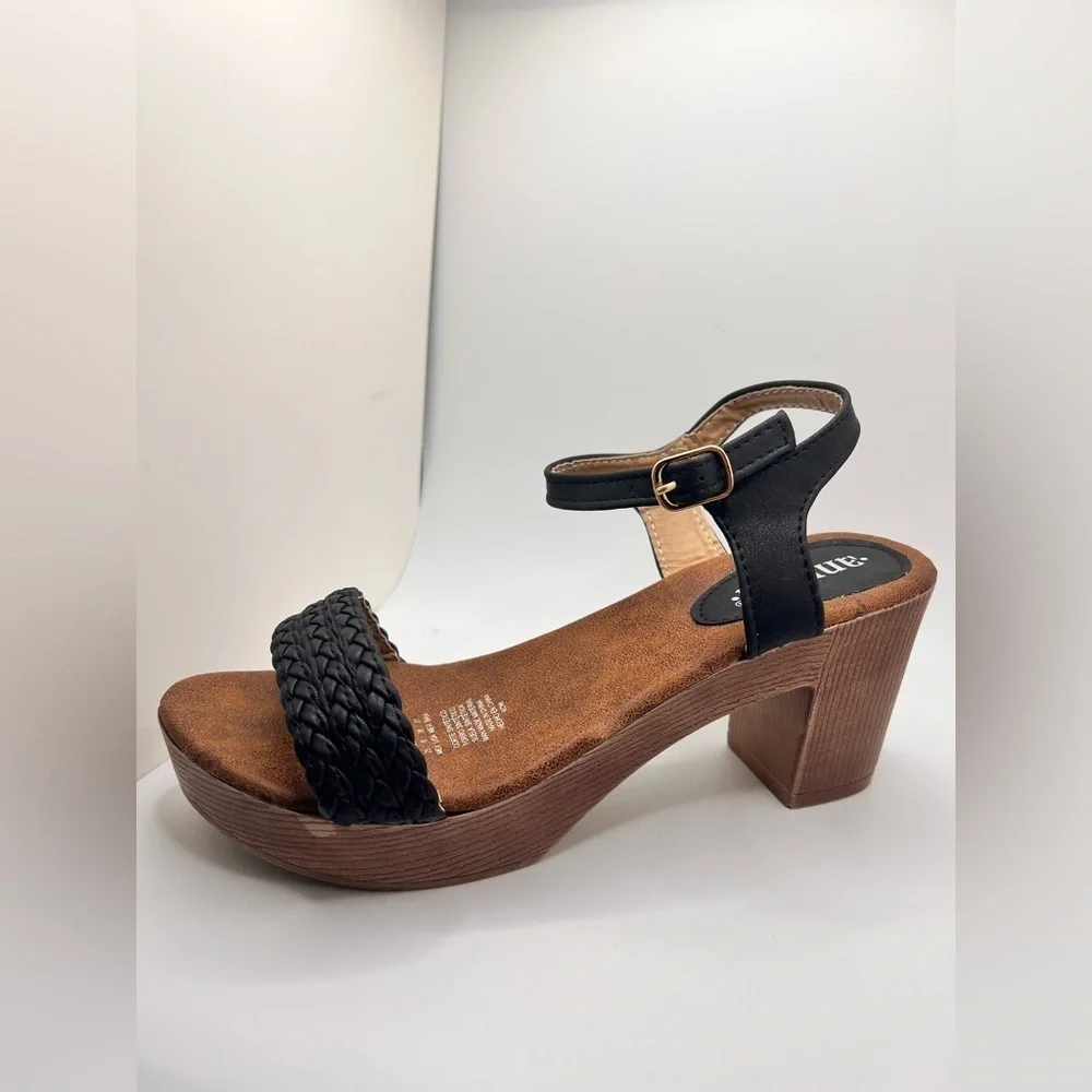 Black Braided Strap Sandals